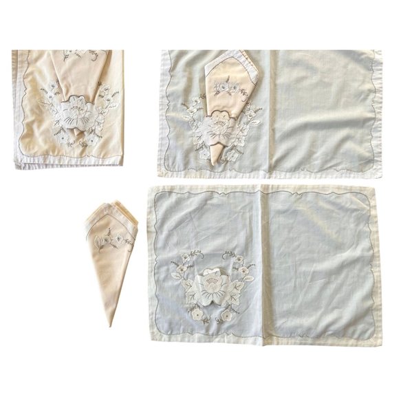 Vintage Napkins & Doilies set of 4 napkins n 4 doilies light yellow pocket decor - Picture 4 of 8